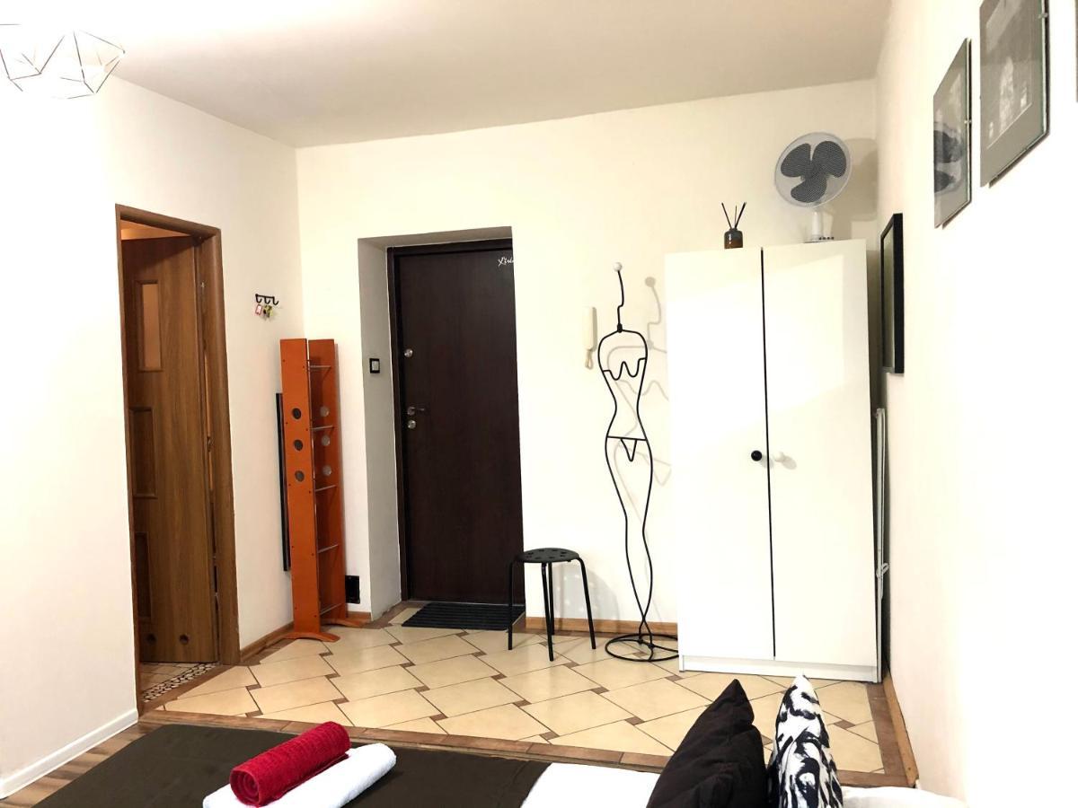 Art Mieszkanie Blisko Dworca Pkp Walbrzych Miasto Exterior foto